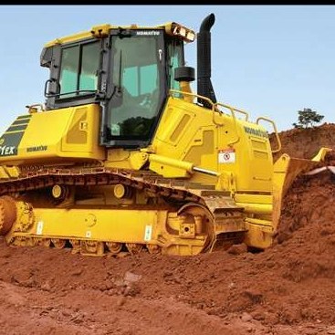 Consórcio de máquinas — trator de esteira Komatsu D61EX na Maqvel